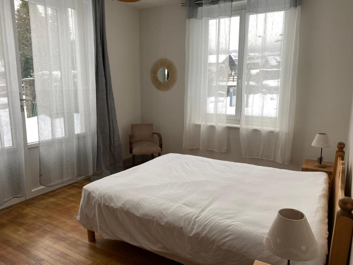 Les 4 Flocons, Avec Piscine Exterieure Chauffee A 100m Du Et Du Centre , Wifi, Parking, Sauna