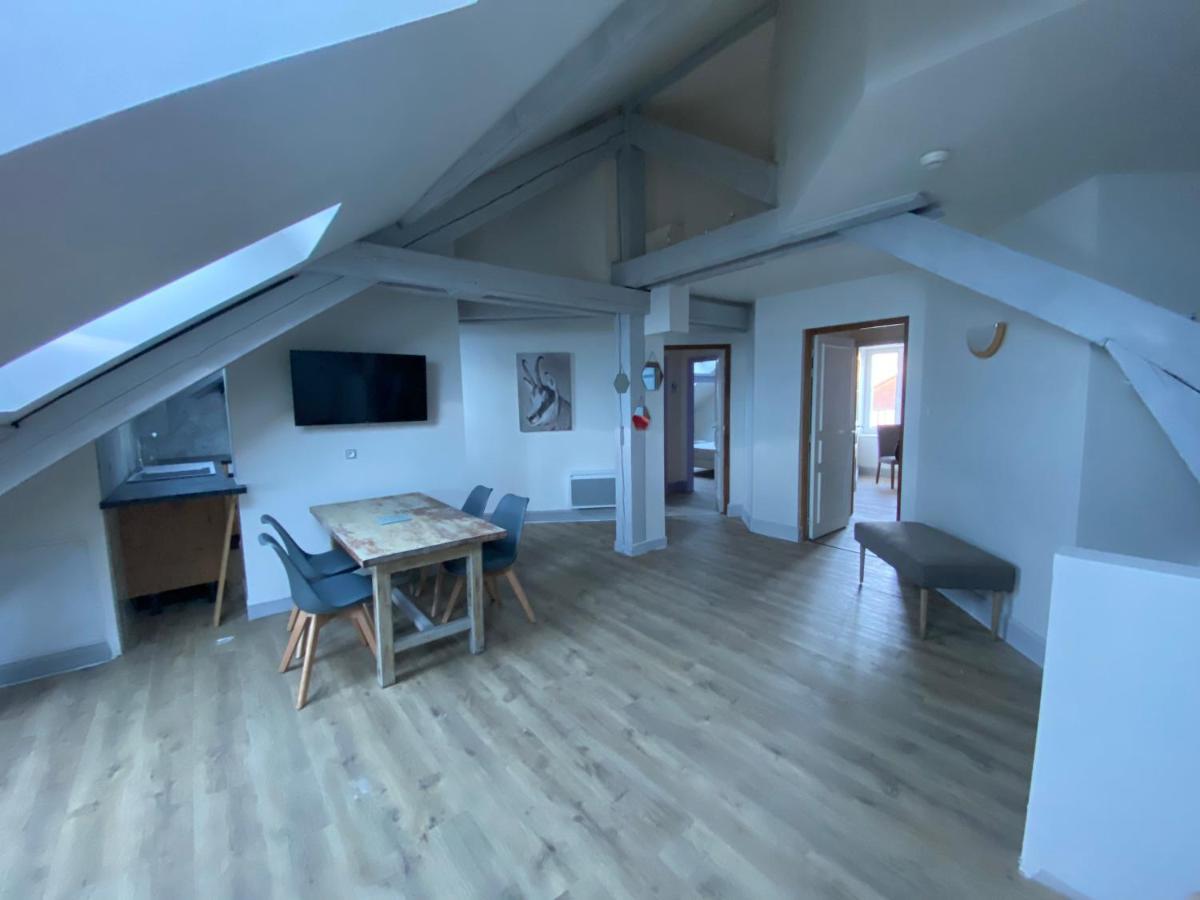 Les 4 Flocons, Avec Piscine Exterieure Chauffee A 100m Du Et Du Centre , Wifi, Parking, Sauna Apartment Gérardmer