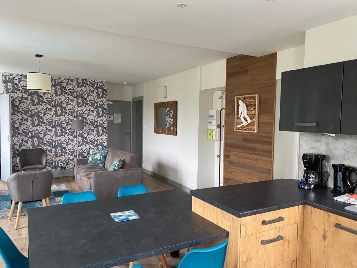 Apartment Les 4 Flocons, Avec Piscine Exterieure Chauffee A 100m Du Et Du Centre , Wifi, Parking, Sauna Gérardmer