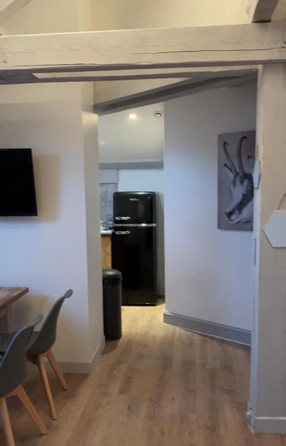 Appartement Les 4 Flocons, Avec Piscine Exterieure Chauffee A 100m Du Et Du Centre , Wifi, Parking, Sauna